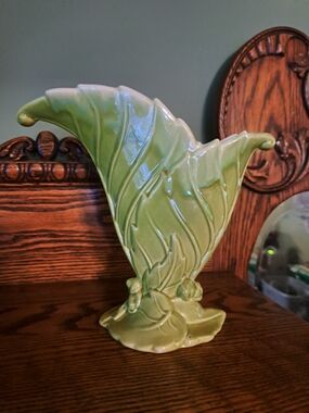 Royal Haeger R301 Double Leaf Vase Chartreuse And Honey